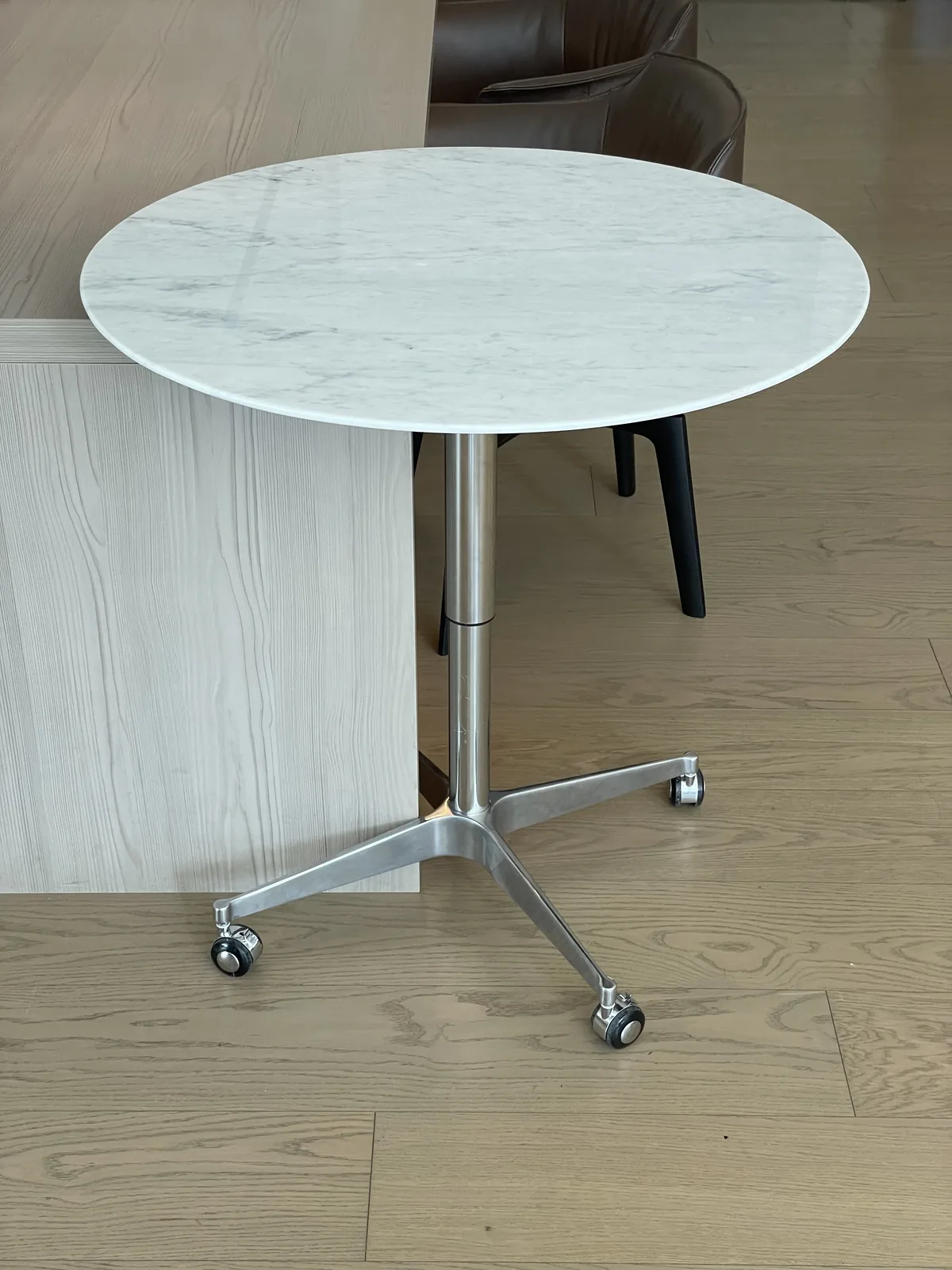 大理石感应发光避震器桌 — 11