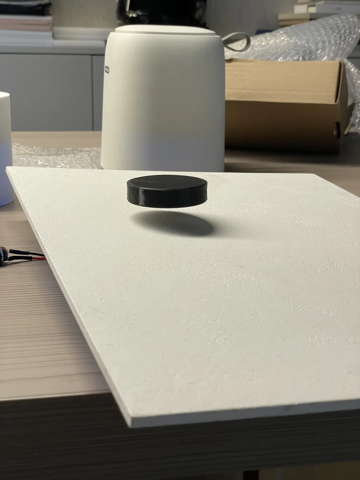 大理石感应发光避震器桌 — 14