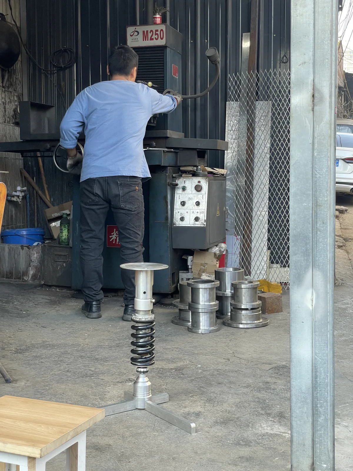 大理石感应发光避震器桌 — 19