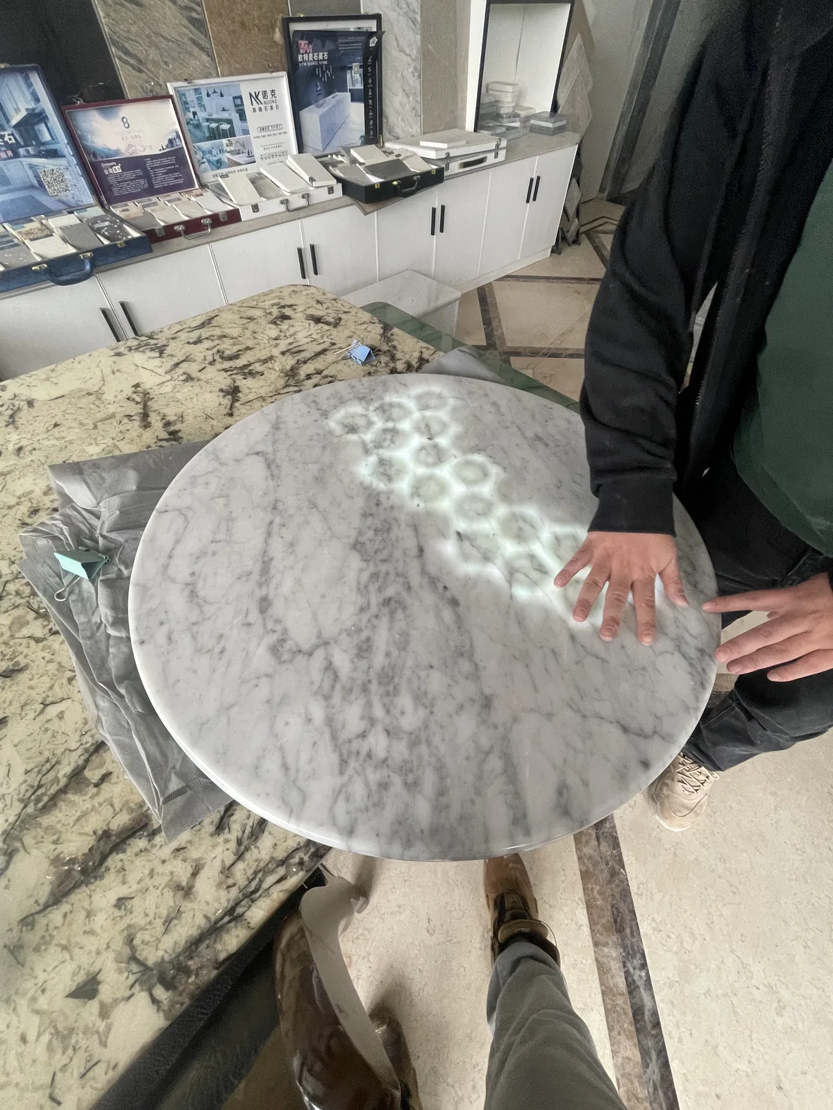 大理石感应发光避震器桌 — 22