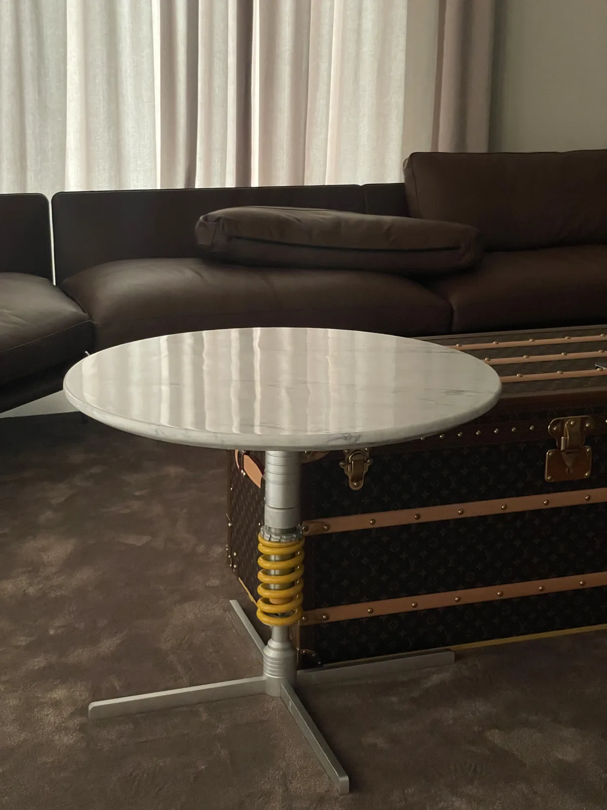 大理石感应发光避震器桌 — 36